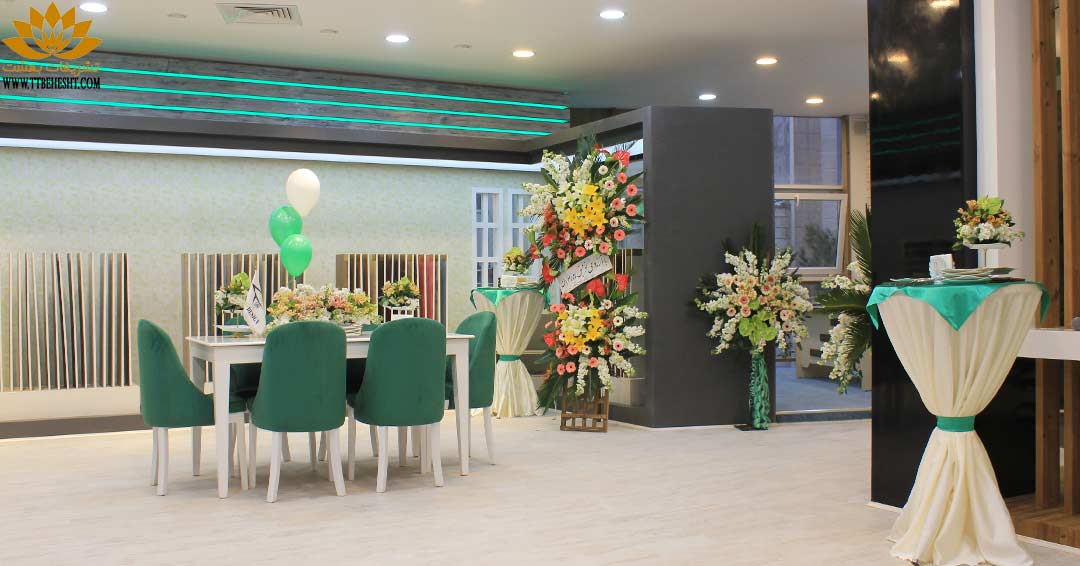 برگزار کننده ی مراسم افتتاحیه